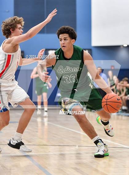 Thumbnail 3 in Mater Dei vs. Edison (CDM Beach Bash Tournament) photogallery.