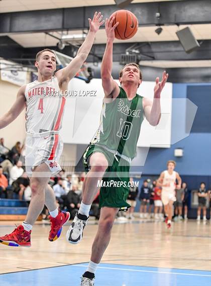 Thumbnail 2 in Mater Dei vs. Edison (CDM Beach Bash Tournament) photogallery.