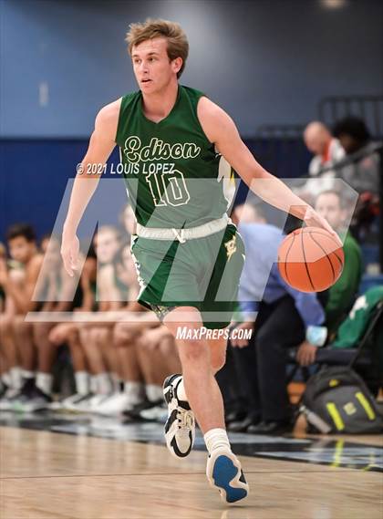 Thumbnail 3 in Mater Dei vs. Edison (CDM Beach Bash Tournament) photogallery.