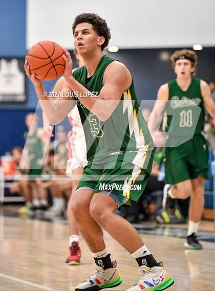 Thumbnail 3 in Mater Dei vs. Edison (CDM Beach Bash Tournament) photogallery.