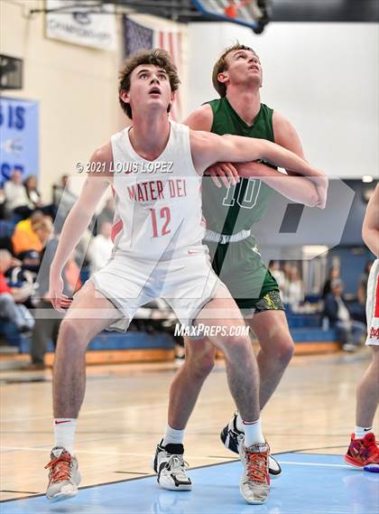 Thumbnail 1 in Mater Dei vs. Edison (CDM Beach Bash Tournament) photogallery.