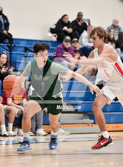Thumbnail 1 in Mater Dei vs. Edison (CDM Beach Bash Tournament) photogallery.