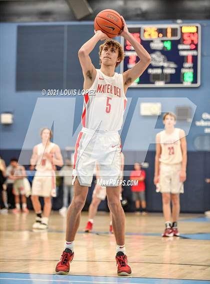 Thumbnail 1 in Mater Dei vs. Edison (CDM Beach Bash Tournament) photogallery.