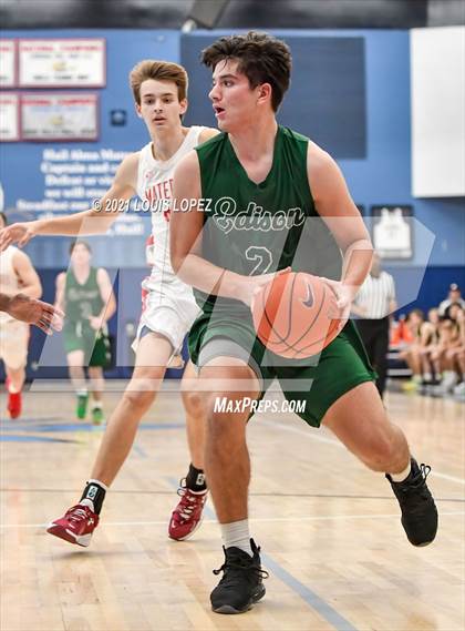 Thumbnail 1 in Mater Dei vs. Edison (CDM Beach Bash Tournament) photogallery.