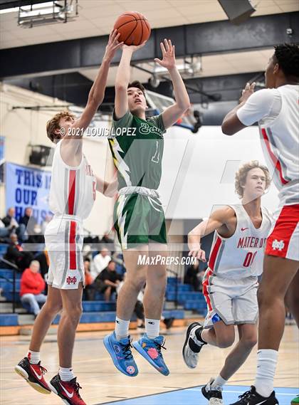 Thumbnail 2 in Mater Dei vs. Edison (CDM Beach Bash Tournament) photogallery.