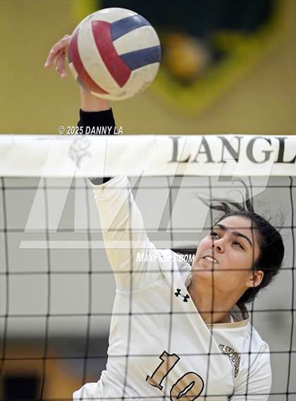 Thumbnail 2 in Washington-Liberty @ Langley photogallery.