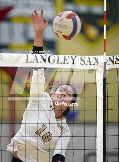 Thumbnail 1 in Washington-Liberty @ Langley photogallery.