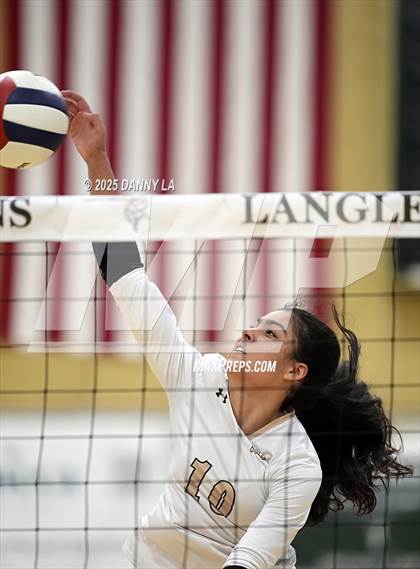 Thumbnail 3 in Washington-Liberty @ Langley photogallery.