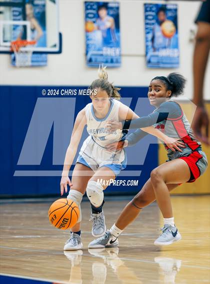 Thumbnail 2 in Pope vs Archer (Hounds Holiday Hoop Classic Final) photogallery.