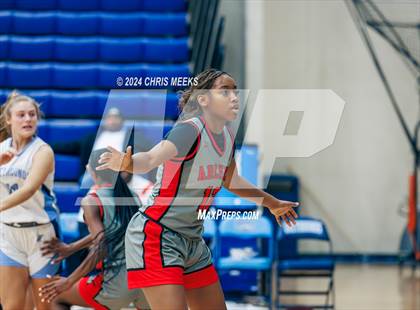 Thumbnail 1 in Pope vs Archer (Hounds Holiday Hoop Classic Final) photogallery.