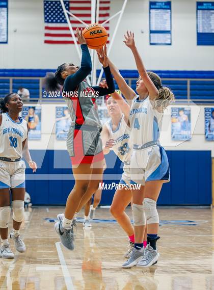 Thumbnail 2 in Pope vs Archer (Hounds Holiday Hoop Classic Final) photogallery.