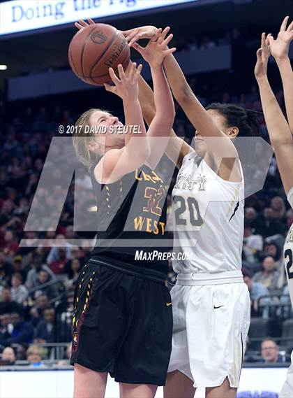 Thumbnail 3 in Clovis West vs. Archbishop Mitty (CIF State Open Division Final) photogallery.