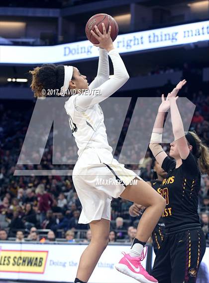Thumbnail 2 in Clovis West vs. Archbishop Mitty (CIF State Open Division Final) photogallery.