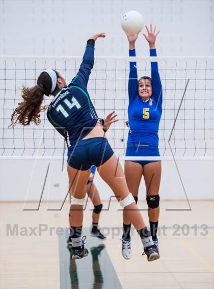 Thumbnail 3 in ThunderRidge vs. Wheat Ridge (Smoky Hill Buff Classic) photogallery.