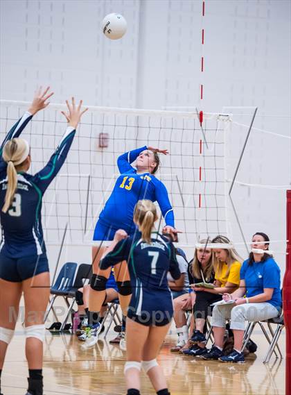 Thumbnail 2 in ThunderRidge vs. Wheat Ridge (Smoky Hill Buff Classic) photogallery.