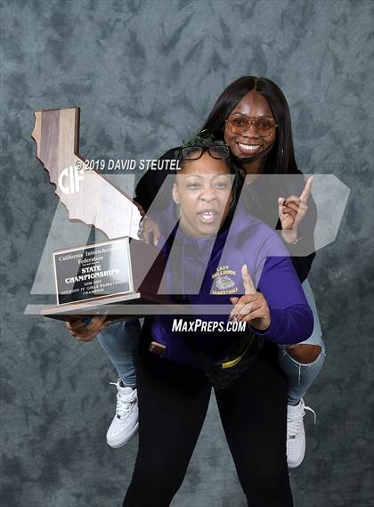 Thumbnail 3 in Oakland Tech (CIF State D4 Award Photos) photogallery.