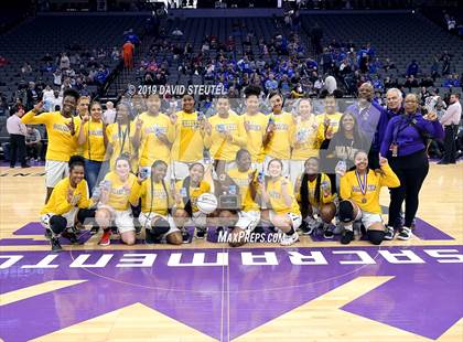 Thumbnail 3 in Oakland Tech (CIF State D4 Award Photos) photogallery.