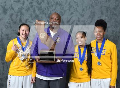 Thumbnail 2 in Oakland Tech (CIF State D4 Award Photos) photogallery.