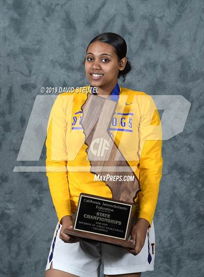 Thumbnail 2 in Oakland Tech (CIF State D4 Award Photos) photogallery.