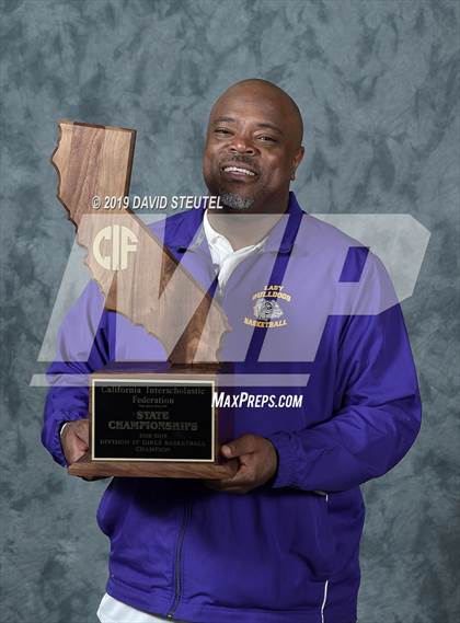 Thumbnail 2 in Oakland Tech (CIF State D4 Award Photos) photogallery.
