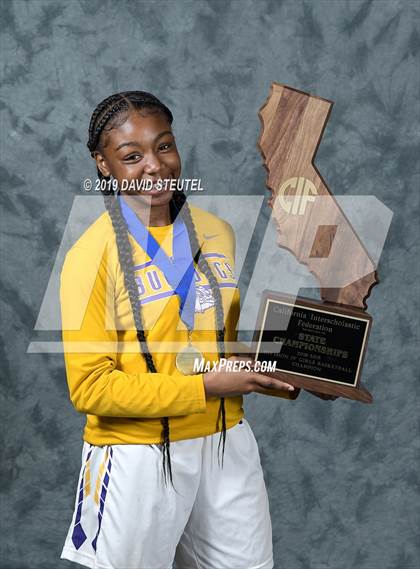 Thumbnail 1 in Oakland Tech (CIF State D4 Award Photos) photogallery.