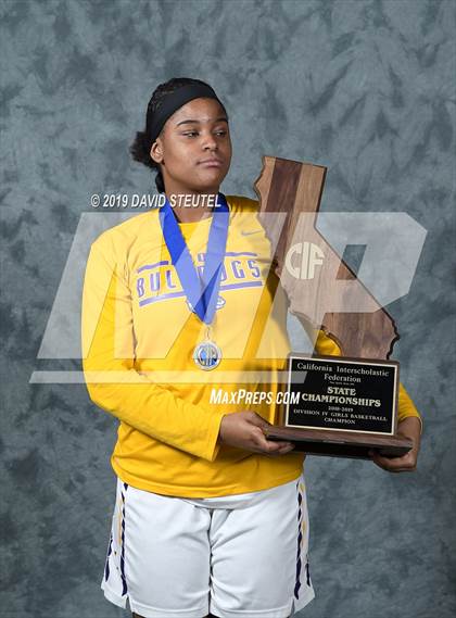 Thumbnail 2 in Oakland Tech (CIF State D4 Award Photos) photogallery.