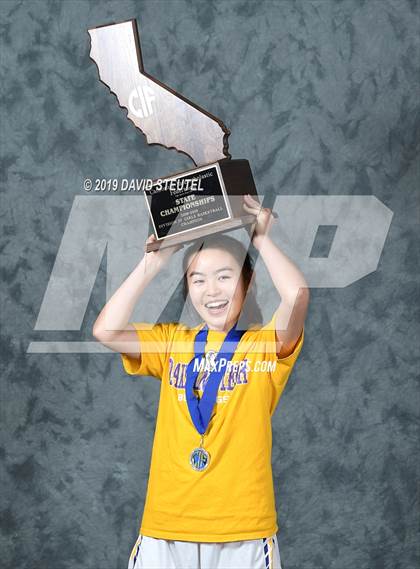 Thumbnail 3 in Oakland Tech (CIF State D4 Award Photos) photogallery.