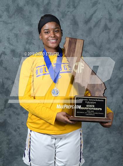 Thumbnail 3 in Oakland Tech (CIF State D4 Award Photos) photogallery.
