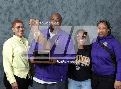 Thumbnail 1 in Oakland Tech (CIF State D4 Award Photos) photogallery.