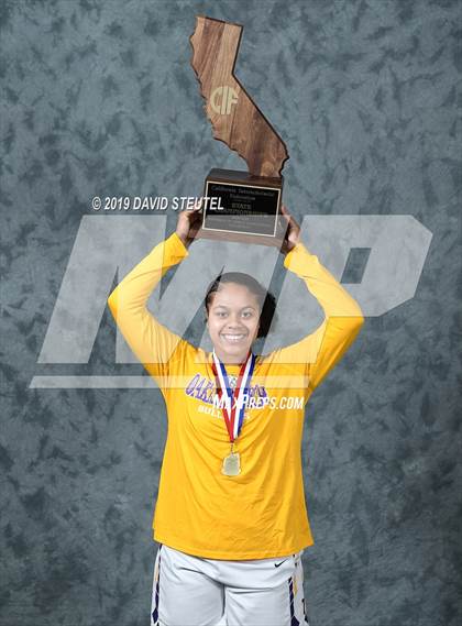 Thumbnail 3 in Oakland Tech (CIF State D4 Award Photos) photogallery.