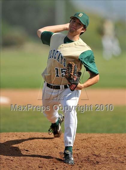Thumbnail 3 in Villa Park @ Brea Olinda photogallery.