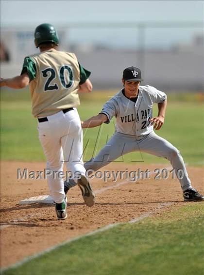 Thumbnail 1 in Villa Park @ Brea Olinda photogallery.