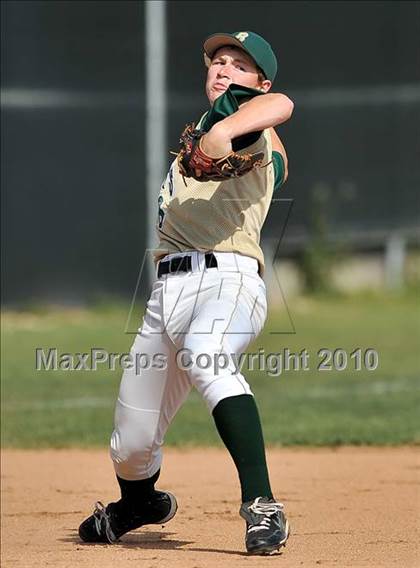 Thumbnail 3 in Villa Park @ Brea Olinda photogallery.