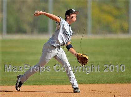 Thumbnail 1 in Villa Park @ Brea Olinda photogallery.