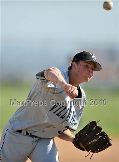 Thumbnail 3 in Villa Park @ Brea Olinda photogallery.