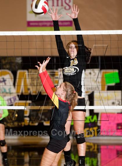 Thumbnail 1 in Oakdale @ Enochs photogallery.