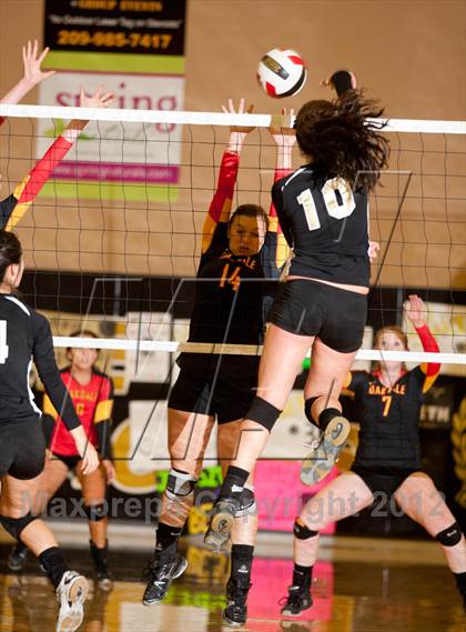Thumbnail 1 in Oakdale @ Enochs photogallery.