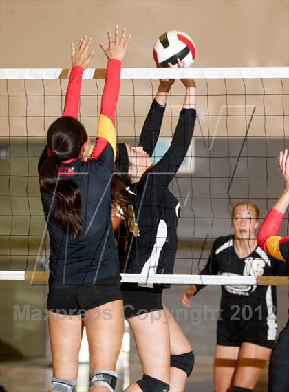 Thumbnail 1 in Oakdale @ Enochs photogallery.