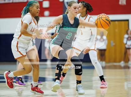 Thumbnail 1 in Roswell vs. Lanier (GHSA 5A Regional Playoff, Round 2) photogallery.