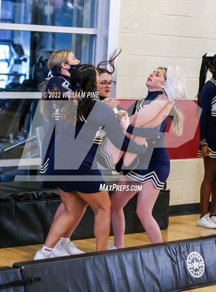 Thumbnail 3 in Mount Vernon vs. Newburgh Free Academy (NYSPHSAA Class AA Regional Semifinal) photogallery.