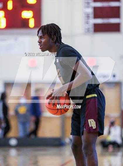 Thumbnail 3 in Mount Vernon vs. Newburgh Free Academy (NYSPHSAA Class AA Regional Semifinal) photogallery.