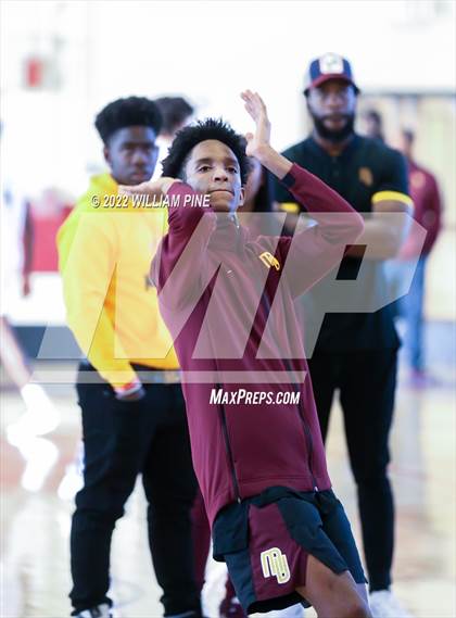 Thumbnail 1 in Mount Vernon vs. Newburgh Free Academy (NYSPHSAA Class AA Regional Semifinal) photogallery.