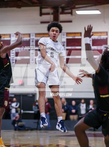 Thumbnail 1 in Mount Vernon vs. Newburgh Free Academy (NYSPHSAA Class AA Regional Semifinal) photogallery.