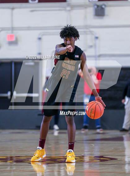 Thumbnail 2 in Mount Vernon vs. Newburgh Free Academy (NYSPHSAA Class AA Regional Semifinal) photogallery.