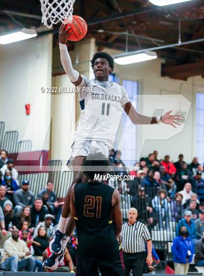 Thumbnail 2 in Mount Vernon vs. Newburgh Free Academy (NYSPHSAA Class AA Regional Semifinal) photogallery.