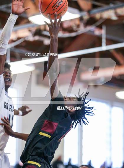 Thumbnail 2 in Mount Vernon vs. Newburgh Free Academy (NYSPHSAA Class AA Regional Semifinal) photogallery.