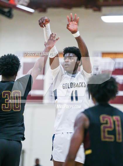 Thumbnail 3 in Mount Vernon vs. Newburgh Free Academy (NYSPHSAA Class AA Regional Semifinal) photogallery.