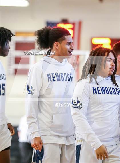 Thumbnail 2 in Mount Vernon vs. Newburgh Free Academy (NYSPHSAA Class AA Regional Semifinal) photogallery.