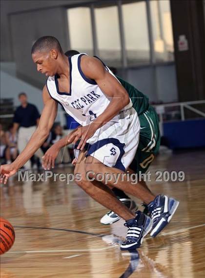 Thumbnail 2 in College Park vs. De Soto (McDonalds Texas Invitational) photogallery.