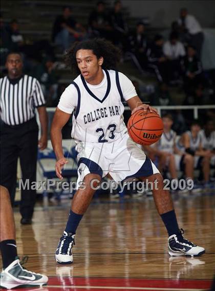 Thumbnail 3 in College Park vs. De Soto (McDonalds Texas Invitational) photogallery.